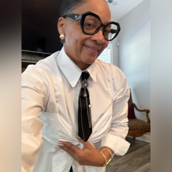 Chic Necktie - Picture 3 of 9